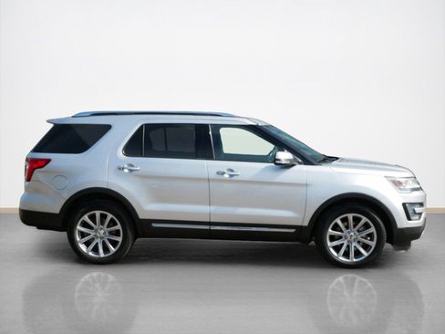 Used 2016 Ford Explorer Limited image 2
