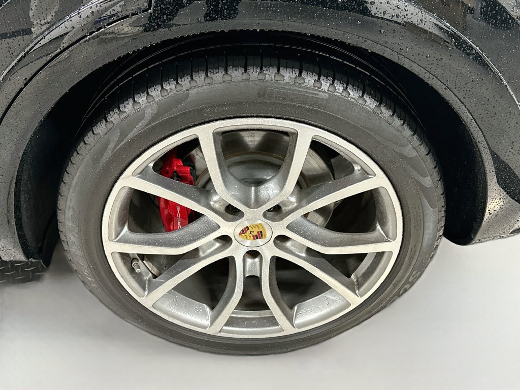 Certified 2021 Porsche Cayenne GTS AWD/4WD image 34