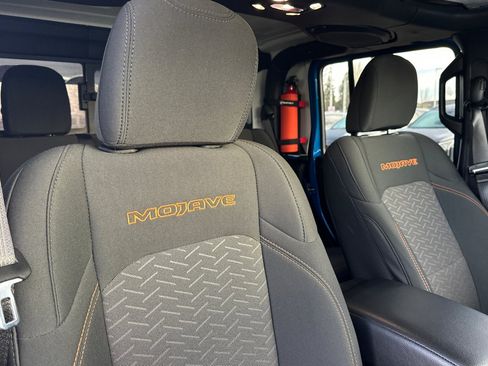 Used 2021 Jeep Gladiator Mojave image 16