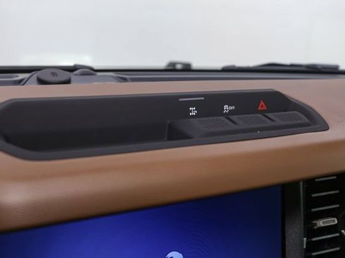 Used 2024 Ford Bronco Outer Banks AWD/4WD image 19