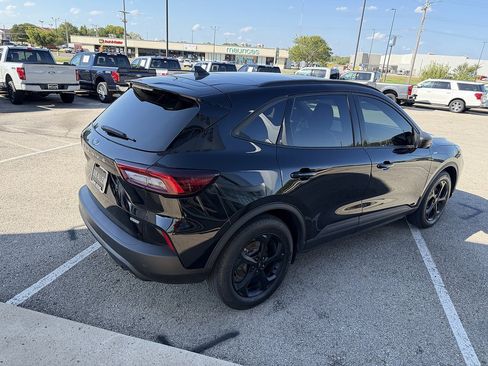 Used 2025 Ford Escape ST-Line w/ Equipment Group 301A FWD image 5