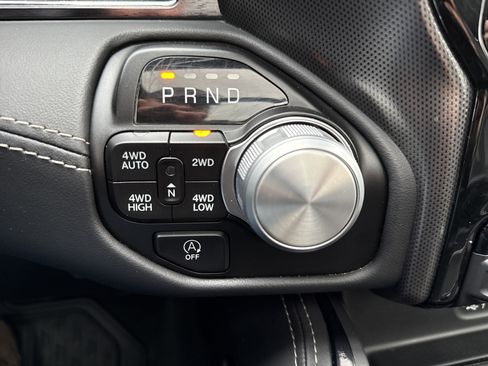 Used 2024 RAM 1500 Limited w/ Body Color Bumper Group image 23