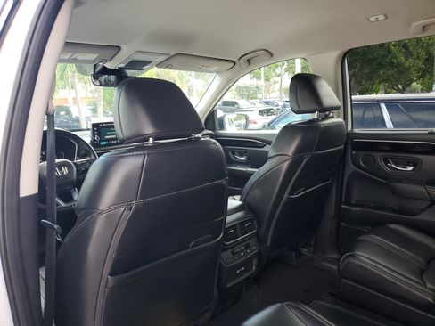 Used 2023 Honda Pilot EX-L image 12