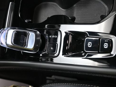 Used 2023 Volvo XC40 B4 Plus w/ Protection Package FWD image 20