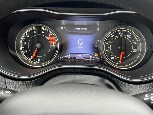 Used 2022 Jeep Cherokee Trailhawk image 20