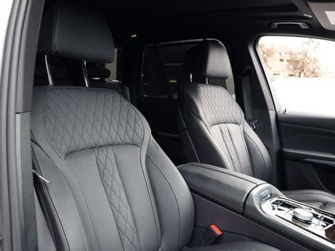 Used 2025 BMW X5 xDrive50e w/ Executive Package image 24