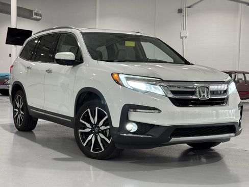 Used 2020 Honda Pilot Touring image 1