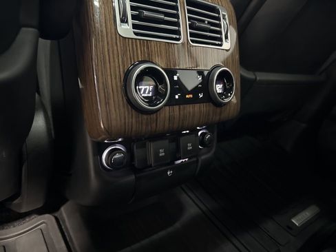 Used 2019 Land Rover Range Rover HSE AWD/4WD image 37