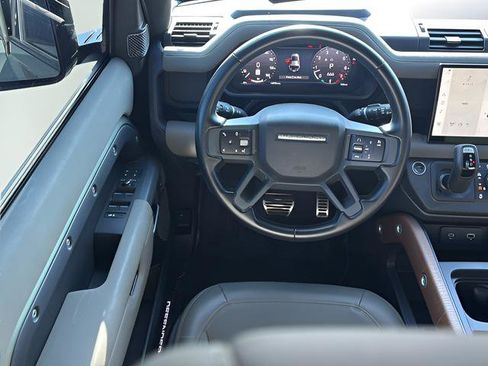 Used 2023 Land Rover Defender 110 X AWD/4WD image 18