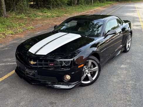 Used 2010 Chevrolet Camaro SS RWD image 6