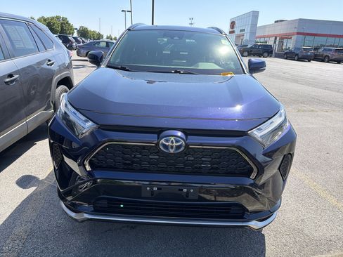Used 2024 Toyota RAV4 SE w/ Weather & Moonroof Package AWD/4WD image 3