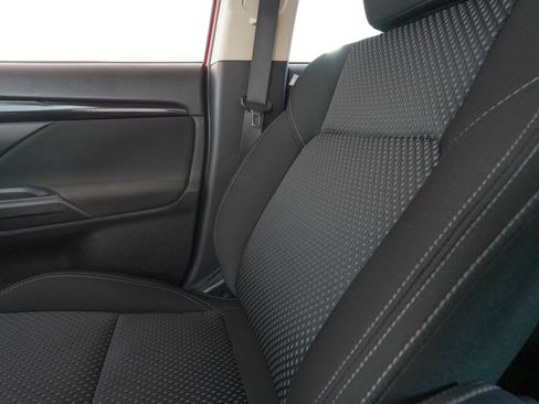 Used 2020 Mitsubishi Outlander ES FWD image 24