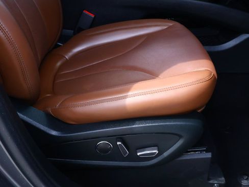 Used 2022 Lincoln Nautilus Reserve w/ Luxury Package FWD image 19