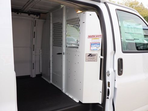 New 2025 GMC Savana 3500 Extended w/ Driver Convenience Package RWD image 26