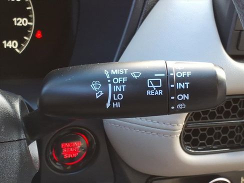 Used 2023 Honda HR-V LX image 23