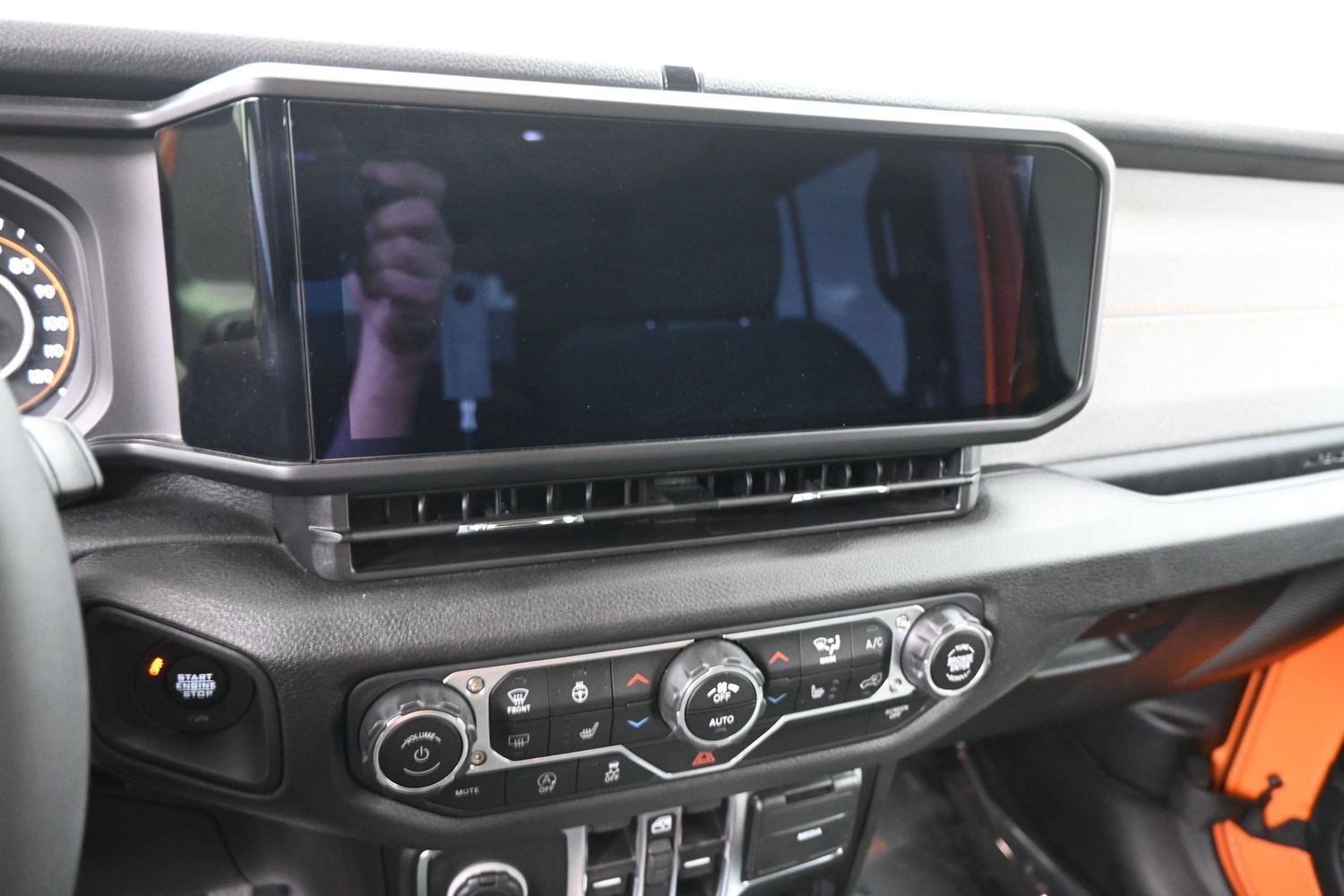 Used 2025 Jeep Wrangler Unlimited Sport AWD/4WD image 15