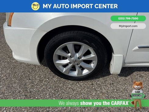 Used 2011 Nissan Sentra 2.0 SL w/ Navigation Pkg image 8