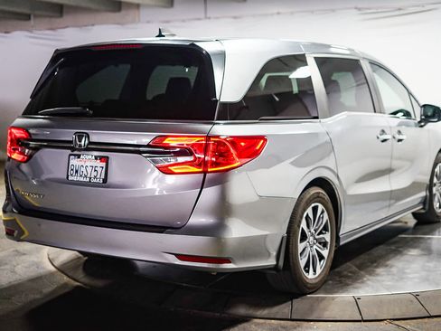 Used 2021 Honda Odyssey EX-L image 7