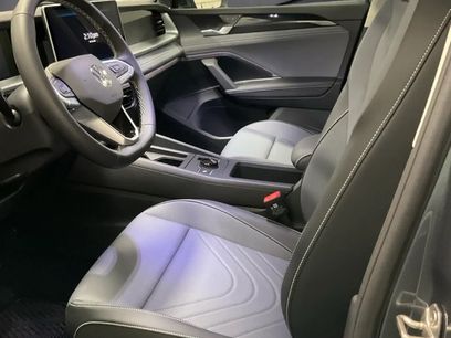 New 2026 Volkswagen Tiguan SE