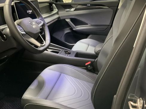 New 2026 Volkswagen Tiguan SE AWD/4WD image 4