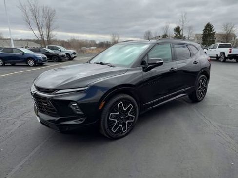 Certified 2023 Chevrolet Blazer RS w/ Enhanced Convenience Package image 4