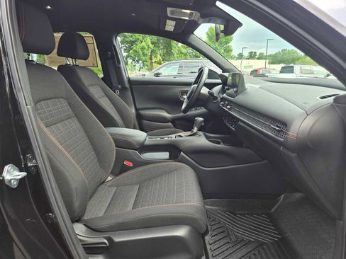 Used 2025 Honda HR-V Sport image 11