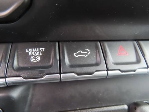 Used 2021 Chevrolet Silverado 2500 LT w/ Convenience Package image 35