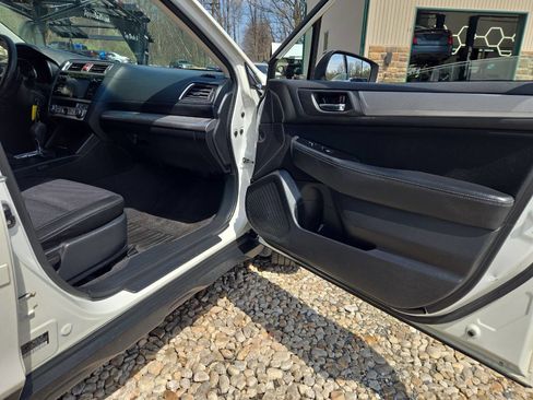 Used 2016 Subaru Outback 2.5i Premium AWD/4WD image 26