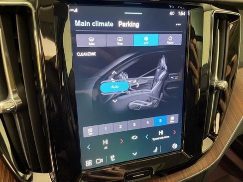 Certified 2024 Volvo XC60 T8 Plus w/ Protection Package Premier image 30