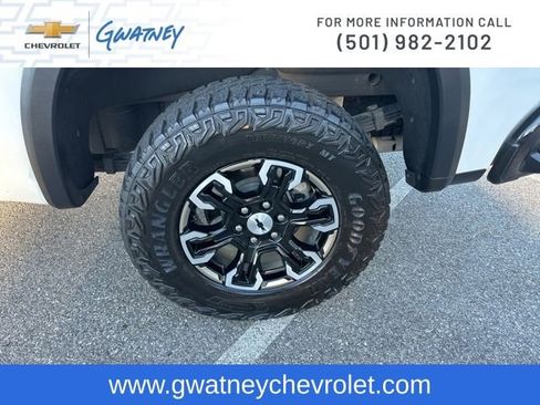 Used 2024 Chevrolet Silverado 1500 ZR2 w/ Technology Package image 10