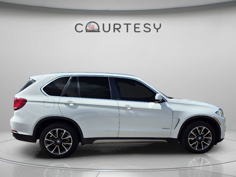 Used 2017 BMW X5 xDrive35i AWD/4WD image 6