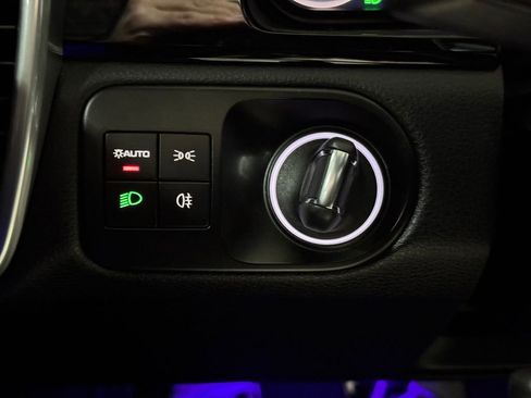 Used 2022 Porsche Cayenne S image 17