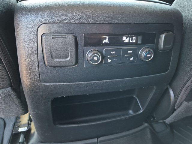 Used 2019 GMC Yukon XL SLT AWD/4WD image 17