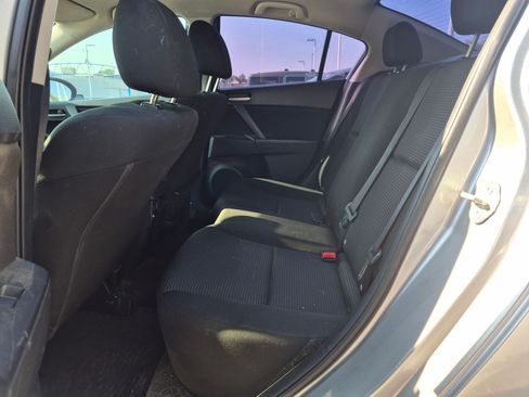 Used 2013 MAZDA MAZDA3 i SV FWD image 26