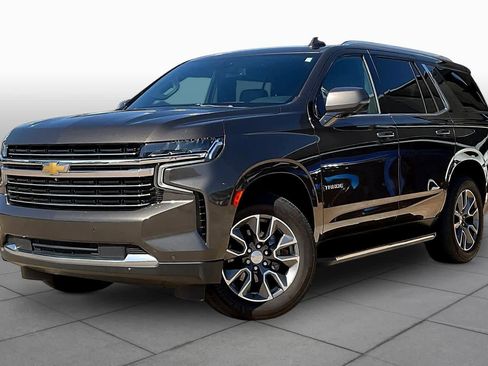 Used 2021 Chevrolet Tahoe LT w/ LT Signature Package image 3