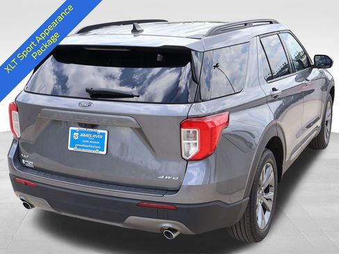 Certified 2023 Ford Explorer XLT w/ Equipment Group 202A AWD/4WD image 7