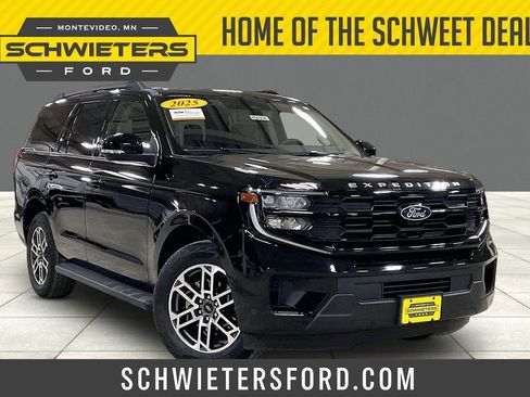 Certified 2025 Ford Expedition Active AWD/4WD image 1