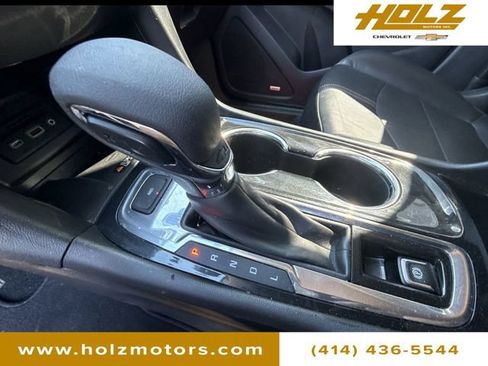 Certified 2023 Chevrolet Equinox Premier AWD/4WD image 17