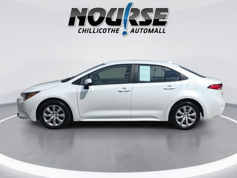 Used 2026 Toyota Corolla LE FWD image 5