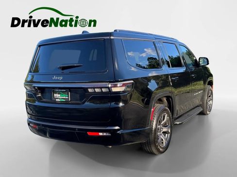 Used 2026 Jeep Grand Wagoneer Limited w/ 8-Passenger Seating Package AWD/4WD image 5