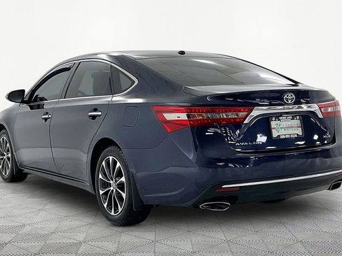 Used 2016 Toyota Avalon XLE Premium image 4
