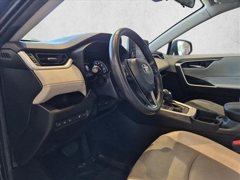 Used 2021 Toyota RAV4 XLE Premium AWD/4WD image 10