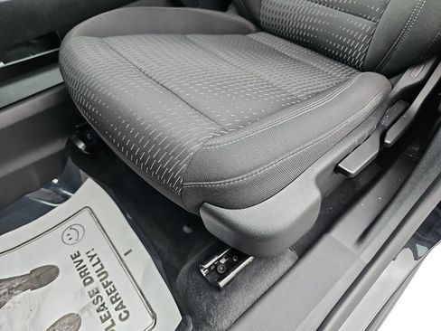 Used 2025 Chevrolet Equinox LT FWD image 28