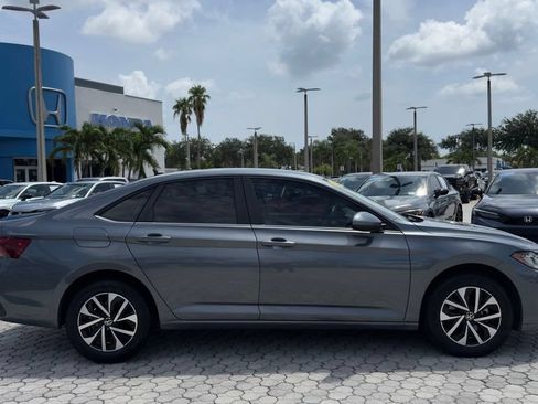Used 2025 Volkswagen Jetta S FWD image 12