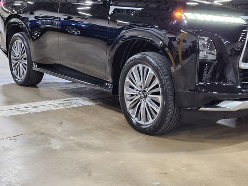 Used 2025 INFINITI QX80 Luxe AWD/4WD image 16