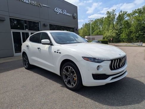 Used 2022 Maserati Levante GT AWD/4WD image 10