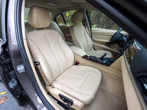 Used 2015 BMW 328i Sedan image 12