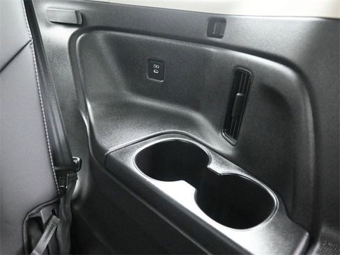 Certified 2025 Honda Pilot Touring image 36