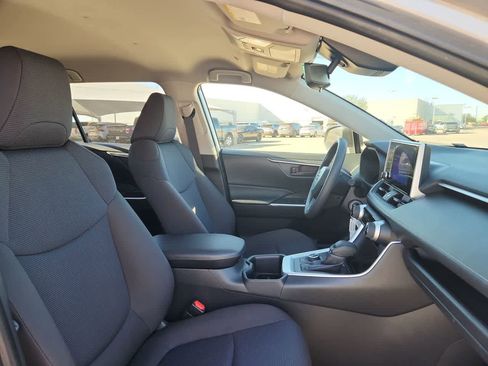 Used 2025 Toyota RAV4 LE image 18