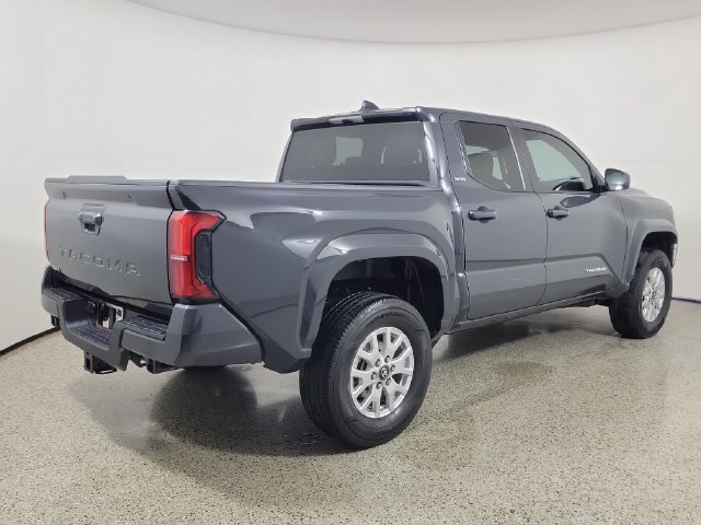 Used 2024 Toyota Tacoma SR5 AWD/4WD image 5